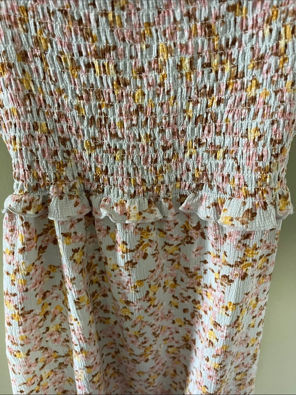 Forever 21 Ditsy Floral Smocked Mini Dress with Open Back. Size M.